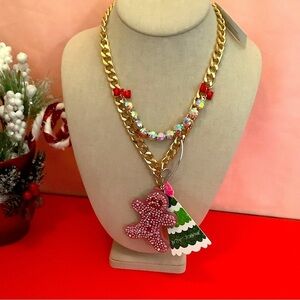 Betsey  Johnson Holiday Pink Gingerbread Necklace New